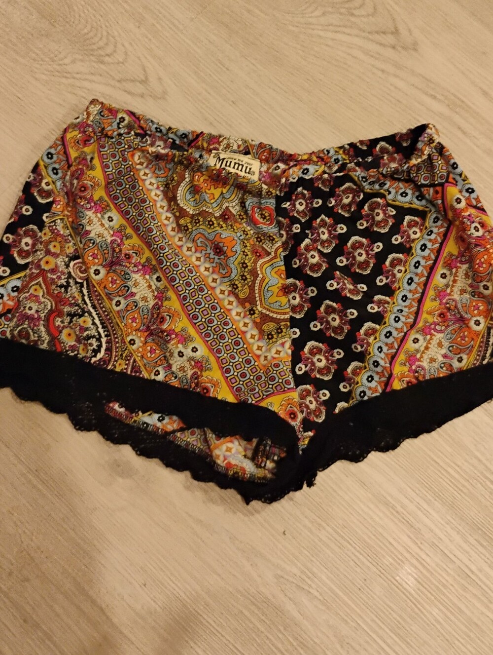Show Me Your Mumu Boho Print Trim Pull on Shorts Sz S